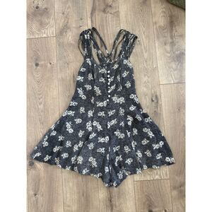 RENE DERHY M vintage vtg romper strappy onepiece floral black white floral rose